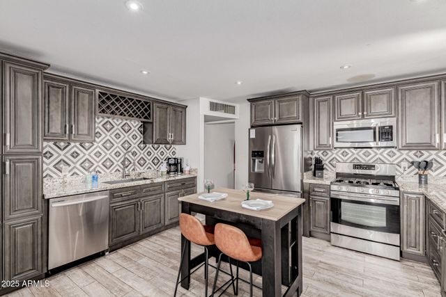 7520 E BEATRICE Street, Scottsdale, AZ 85257