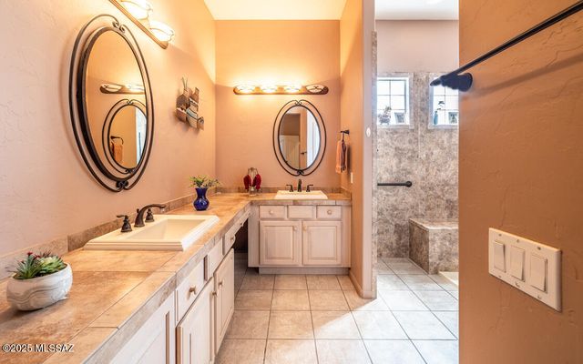 13730 N Heritage Canyon Drive, Marana, AZ 85658