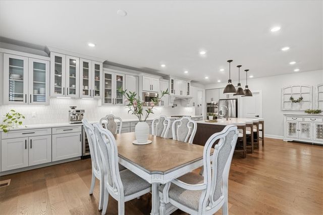 319 Crest Ln, Adams Twp, PA 16046