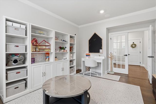 319 Crest Ln, Adams Twp, PA 16046