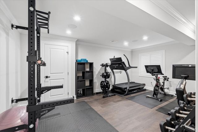 319 Crest Ln, Adams Twp, PA 16046