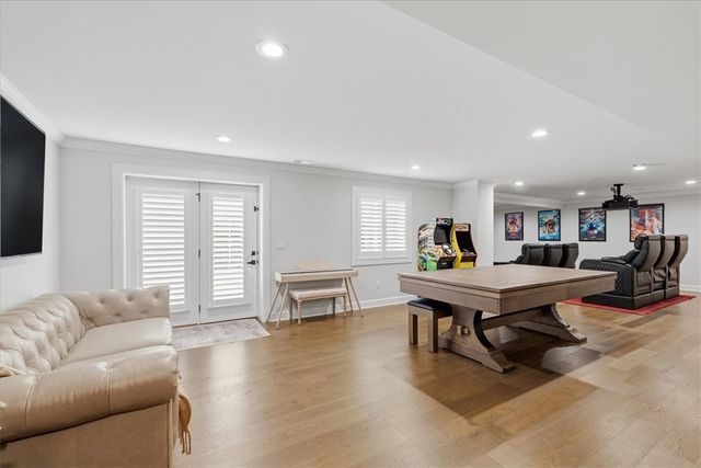 319 Crest Ln, Adams Twp, PA 16046