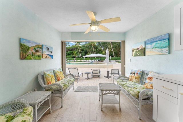 2774 S Ocean Boulevard 409, Palm Beach, FL 33480