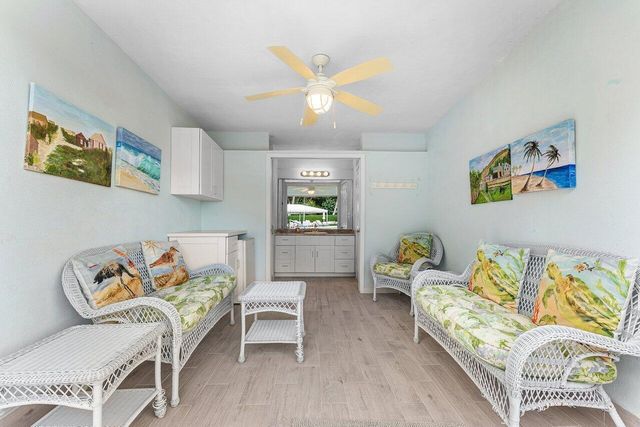 2774 S Ocean Boulevard 409, Palm Beach, FL 33480