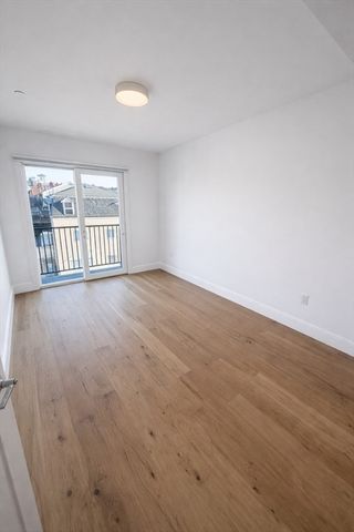 65 L Street 202, Boston, MA 02127