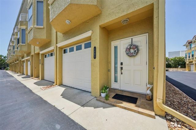 1061 PINELLAS BAYWAY S, St Petersburg, FL 33715