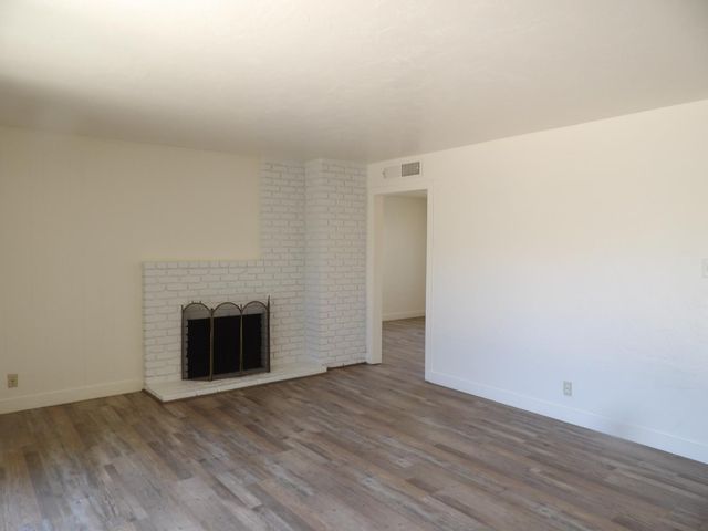 3724 E Griffith Way, Fresno, CA 93726
