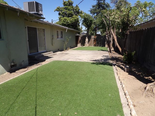 3724 E Griffith Way, Fresno, CA 93726