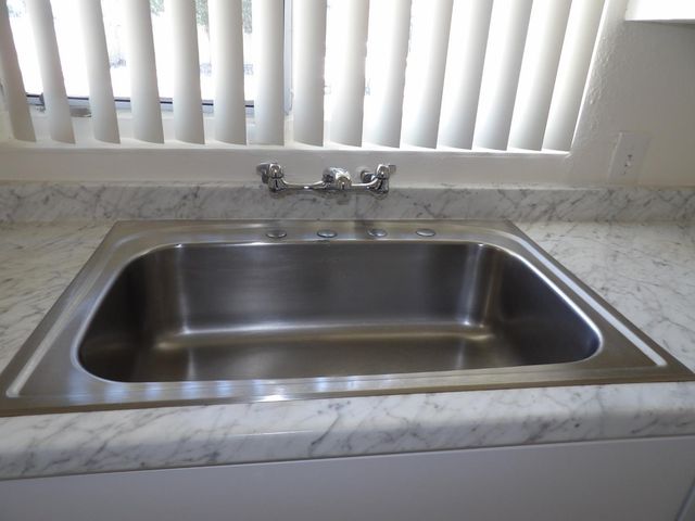 3724 E Griffith Way, Fresno, CA 93726