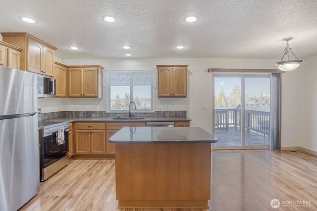 1402 NE 71st Drive, Vancouver, WA 98665