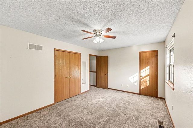 145 Stonebridge Lane 145, Smithville, MO 64089