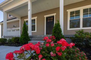 27 Lilac Ave, Bellingham, MA 02019