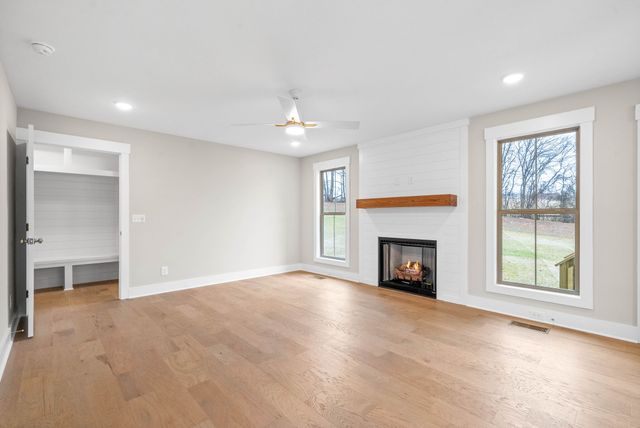 1589 Collins View Way, Clarksville, TN 37043