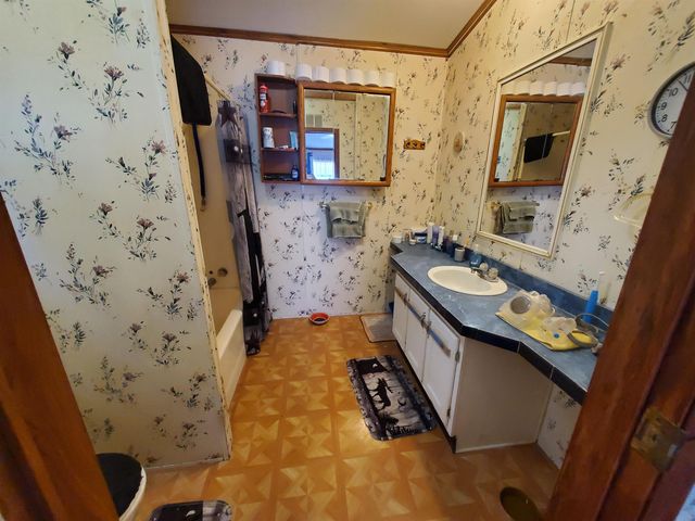 210 Quechee -Hartland Road, Hartford, VT 05001