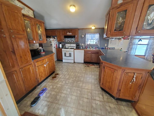 210 Quechee -Hartland Road, Hartford, VT 05001