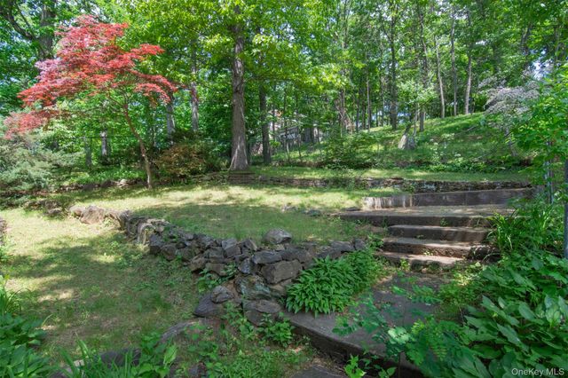 74 Briary Road, Dobbs Ferry, NY 10522