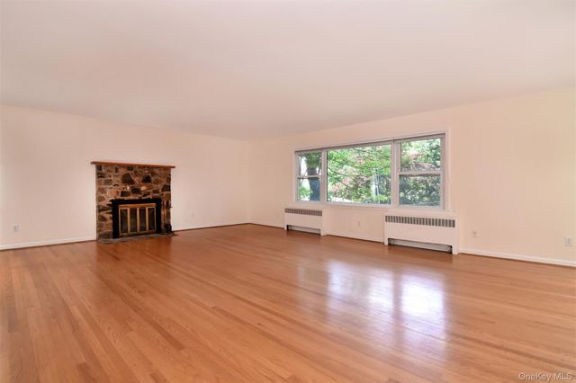 74 Briary Road, Dobbs Ferry, NY 10522