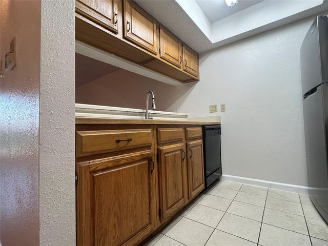 2826 S Bartell Drive 21, Houston, TX 77054