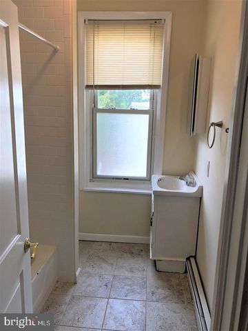 247 GREEN LN, Philadelphia, PA 19128