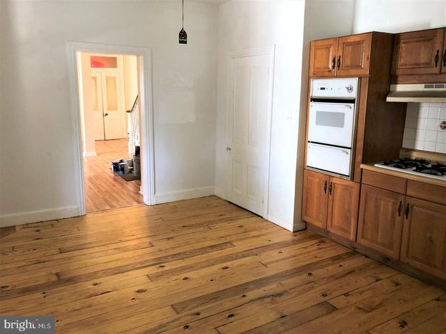 247 GREEN LN, Philadelphia, PA 19128