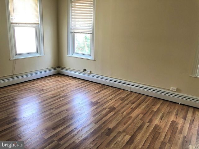 247 GREEN LN, Philadelphia, PA 19128
