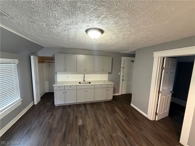 3694 E 57th Street 4, Cleveland, OH 44105