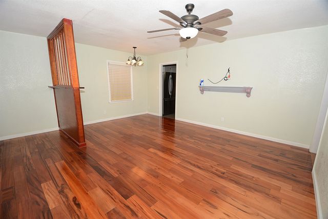 1838 N Green St, Wichita, KS 67214
