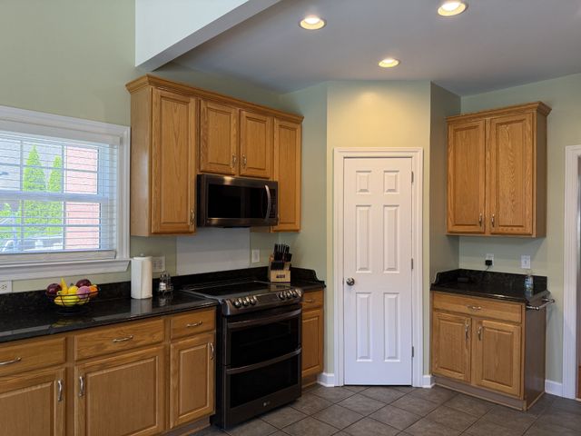 2010 Brunswick Dr, Lebanon, TN 37087