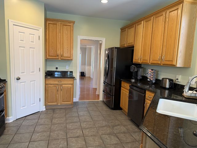 2010 Brunswick Dr, Lebanon, TN 37087