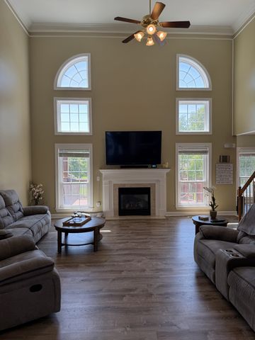 2010 Brunswick Dr, Lebanon, TN 37087