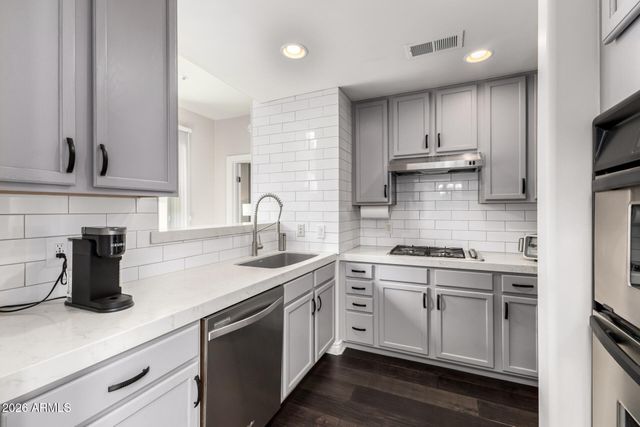 14450 N THOMPSON PEAK Parkway 215, Scottsdale, AZ 85260