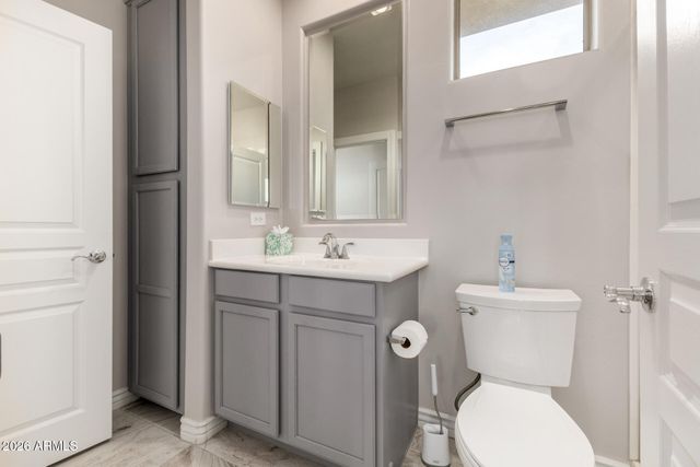 14450 N THOMPSON PEAK Parkway 215, Scottsdale, AZ 85260