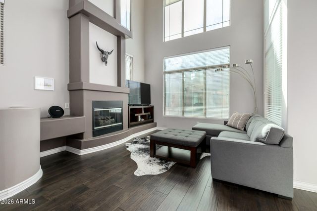 14450 N THOMPSON PEAK Parkway 215, Scottsdale, AZ 85260