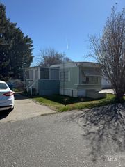 3249 W Cherry Ln. Trailer 10, Boise, ID 83705