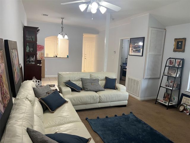 106 Marvin CV, Hutto, TX 78634