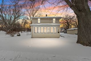 34 Oak Street, Hillsdale, MI 49242