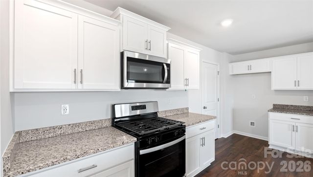 42 Caroline Valley Lane, Hendersonville, NC 28792