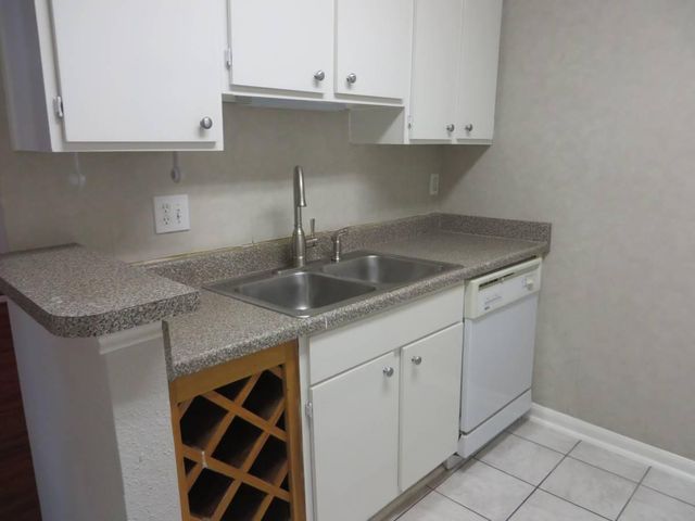 3700 W Clay Street 244, Houston, TX 77019