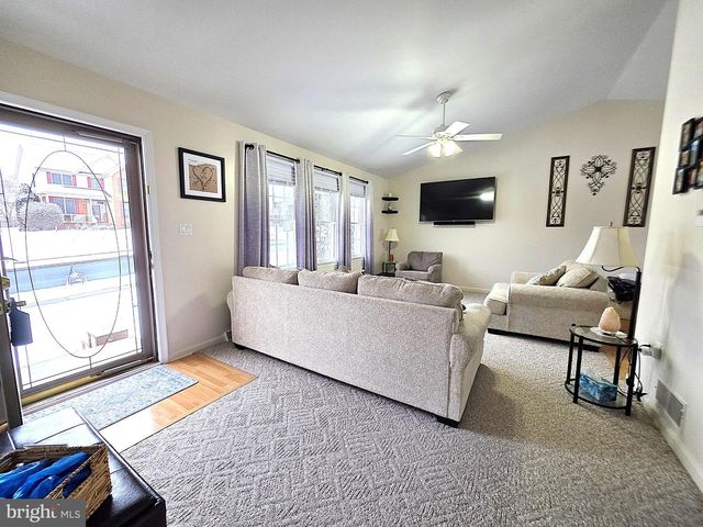 1114 KENT DRIVE, Mechanicsburg, PA 17050