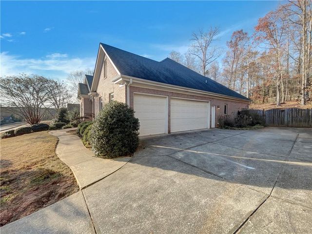 7880 Gable Drive, Douglasville, GA 30135