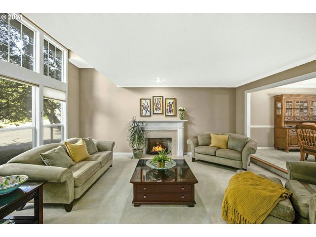 6044 Sw KNIGHTSBRIDGE Dr, Portland, OR 97219