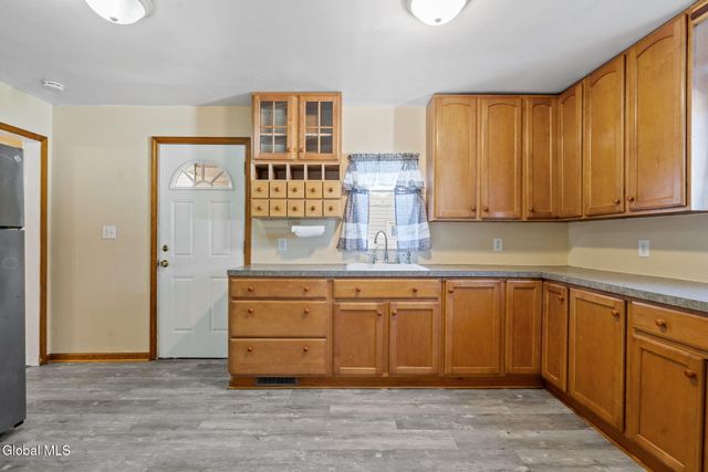 511 5th Avenue, Watervliet, NY 12189