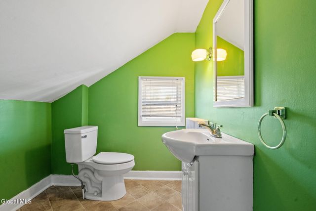 511 5th Avenue, Watervliet, NY 12189