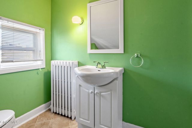 511 5th Avenue, Watervliet, NY 12189