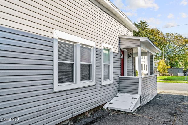 511 5th Avenue, Watervliet, NY 12189