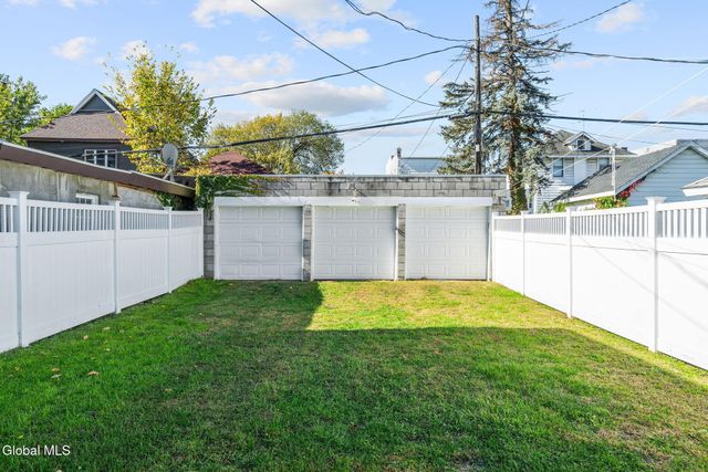 511 5th Avenue, Watervliet, NY 12189