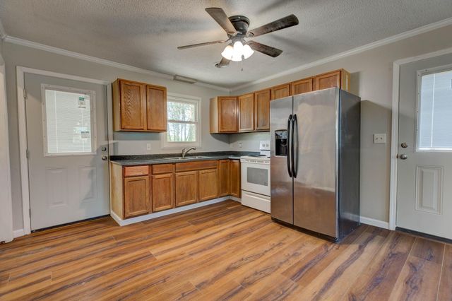 2408 State Highway 1050, Jeffersonville, KY 40337