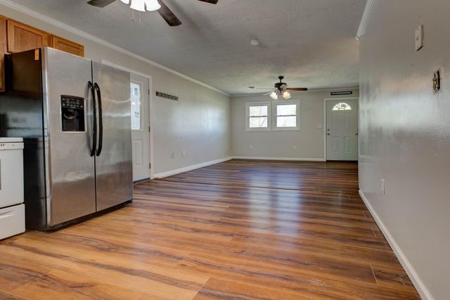 2408 State Highway 1050, Jeffersonville, KY 40337
