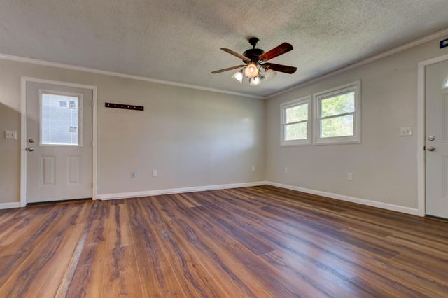 2408 State Highway 1050, Jeffersonville, KY 40337
