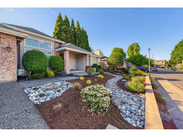 5834 Nw NECANICUM Way, Portland, OR 97229